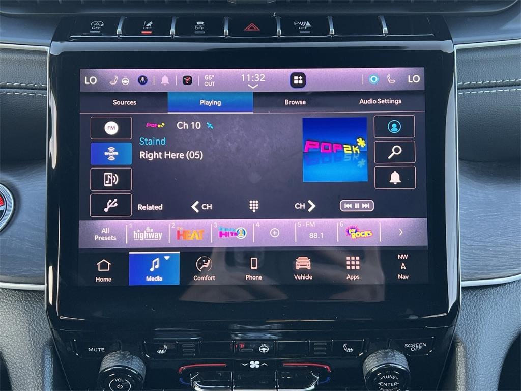 new 2025 Jeep Grand Cherokee L car