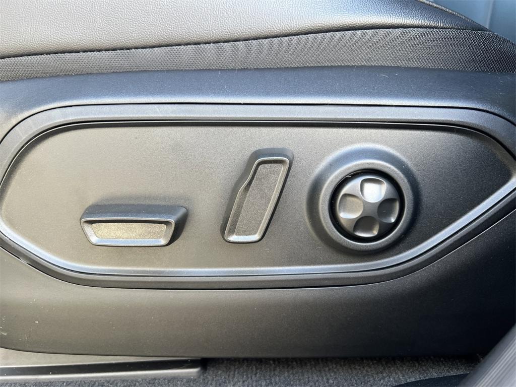 new 2025 Jeep Grand Cherokee L car