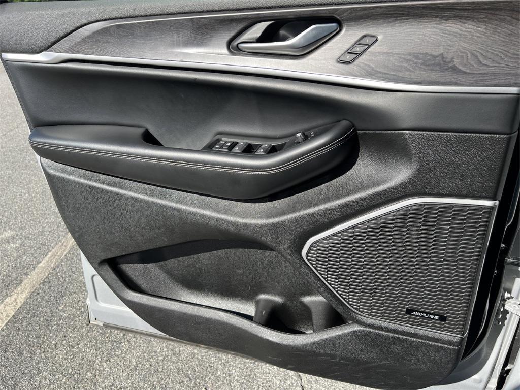 used 2024 Jeep Grand Cherokee 4xe car, priced at $25,000