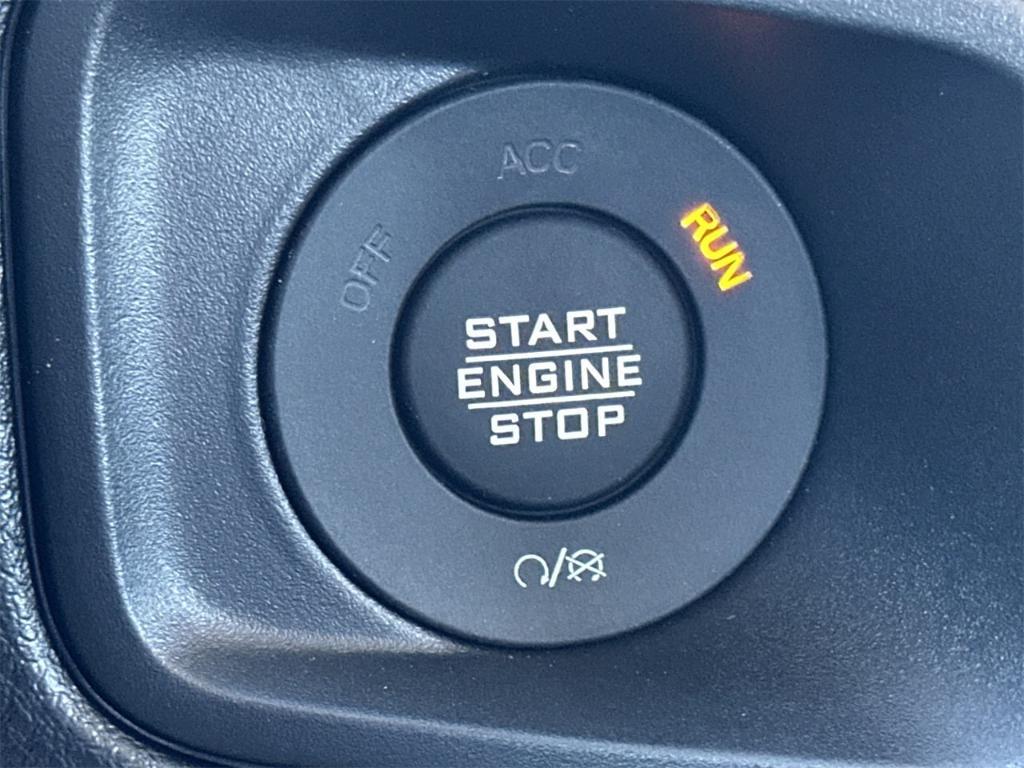 new 2025 Jeep Gladiator car