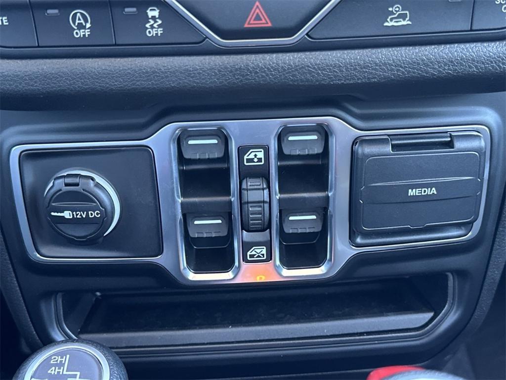 new 2025 Jeep Gladiator car