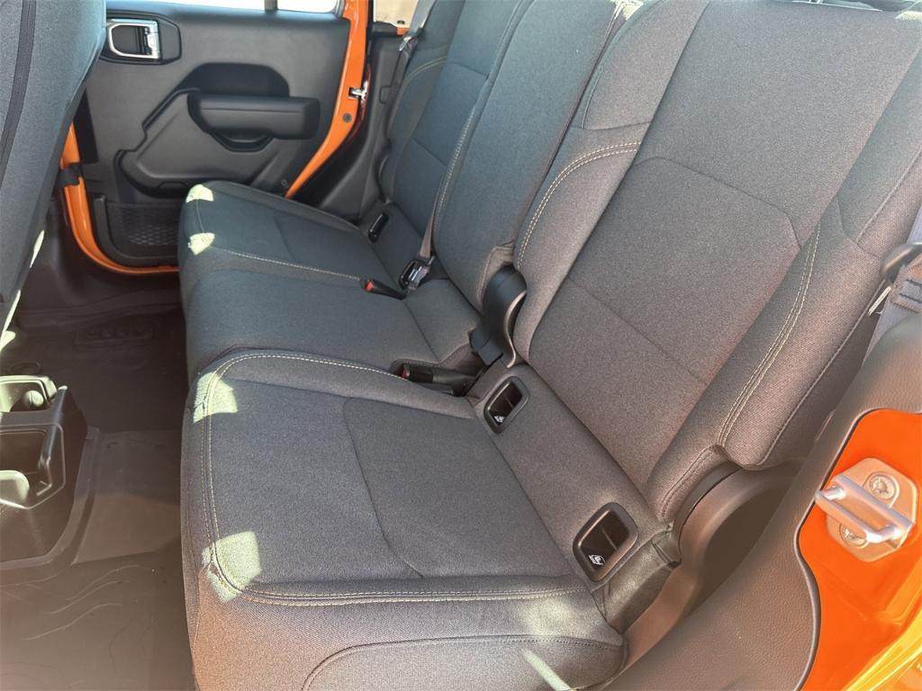 new 2025 Jeep Gladiator car