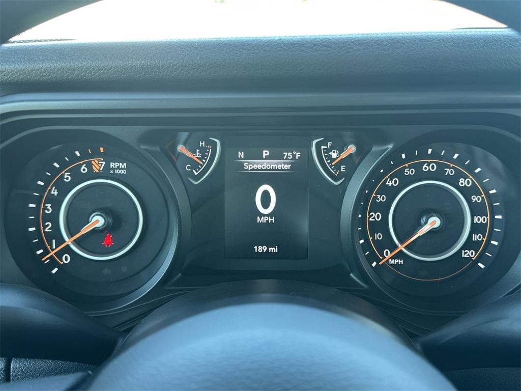 new 2025 Jeep Gladiator car