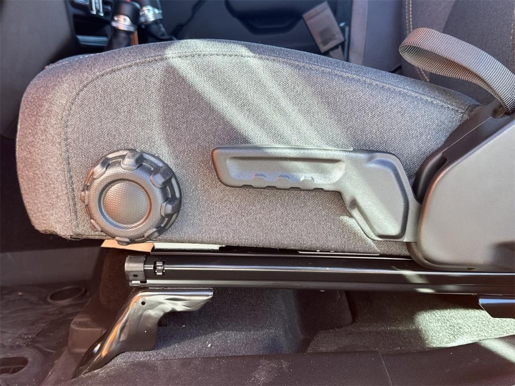 new 2025 Jeep Gladiator car