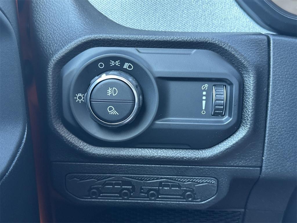 new 2025 Jeep Gladiator car