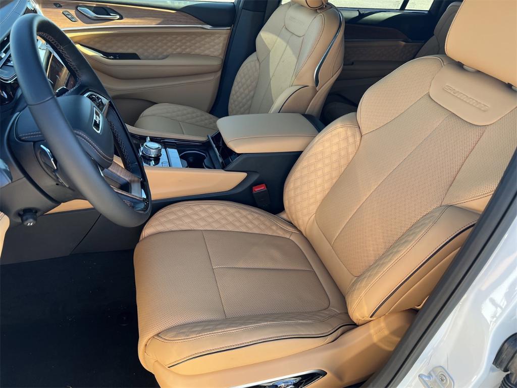 new 2025 Jeep Grand Cherokee L car, priced at $72,830