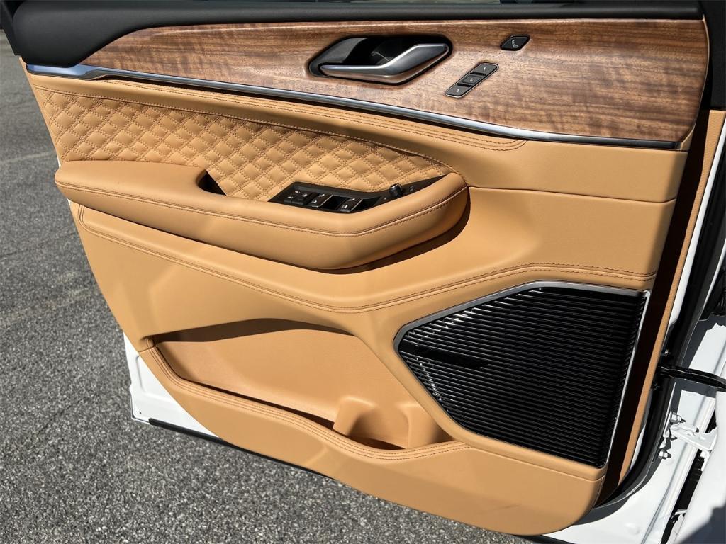 new 2025 Jeep Grand Cherokee L car, priced at $72,830