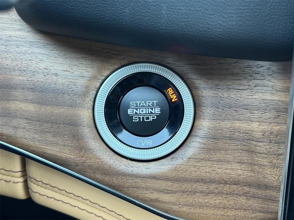 new 2025 Jeep Grand Cherokee L car, priced at $72,830