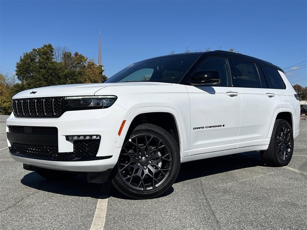new 2025 Jeep Grand Cherokee L car, priced at $72,830