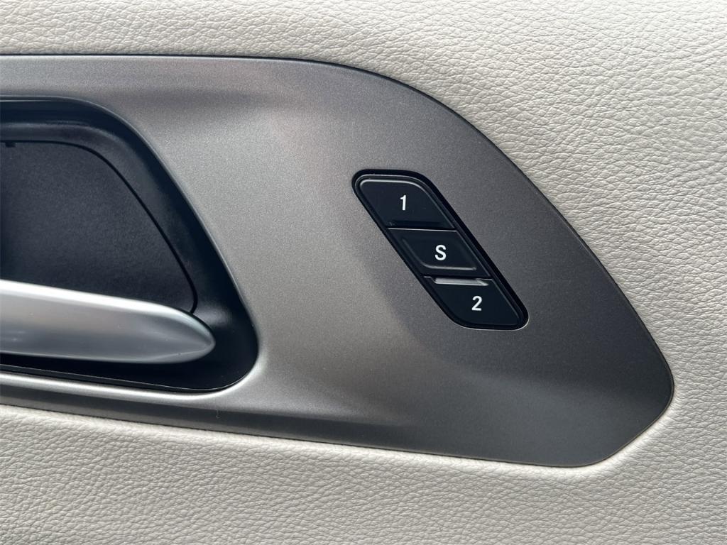 used 2023 Chrysler Pacifica car, priced at $25,000