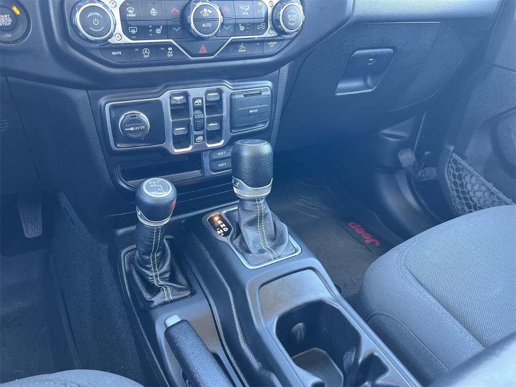 used 2022 Jeep Wrangler Unlimited car, priced at $33,000