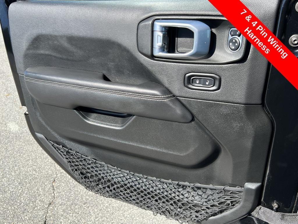 used 2022 Jeep Wrangler Unlimited car, priced at $31,400