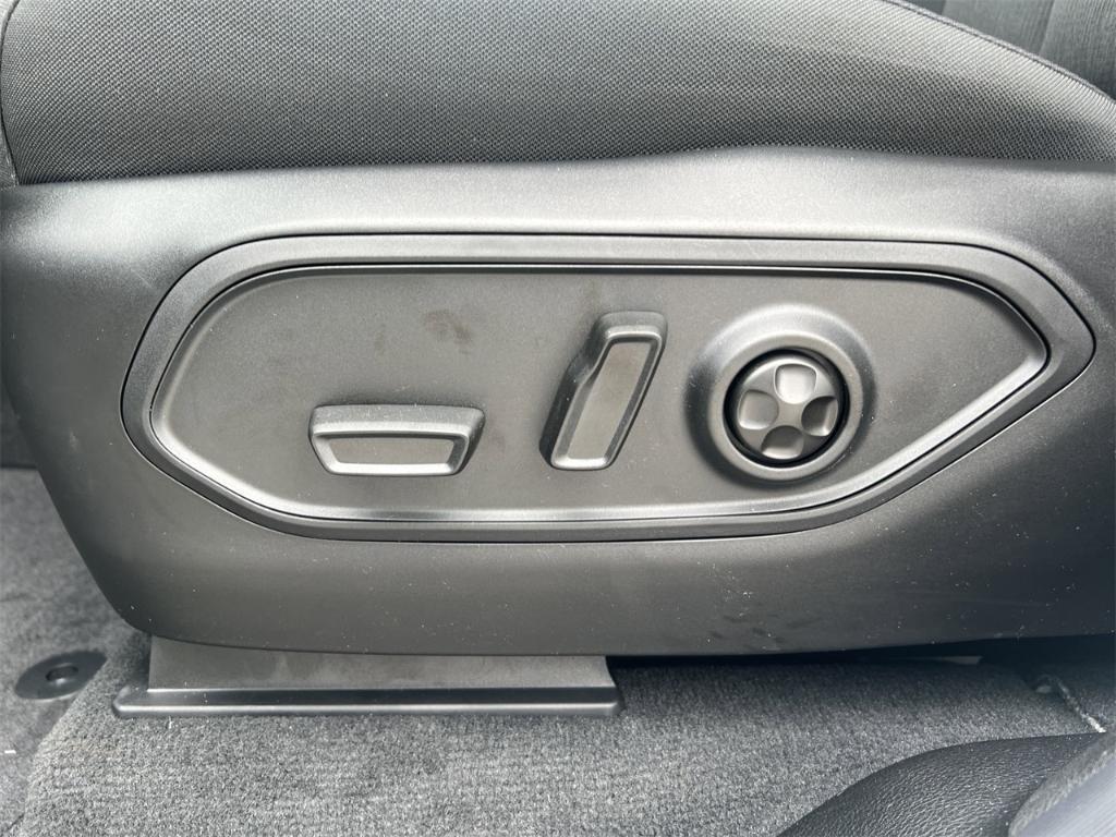 new 2025 Jeep Grand Cherokee L car, priced at $43,325