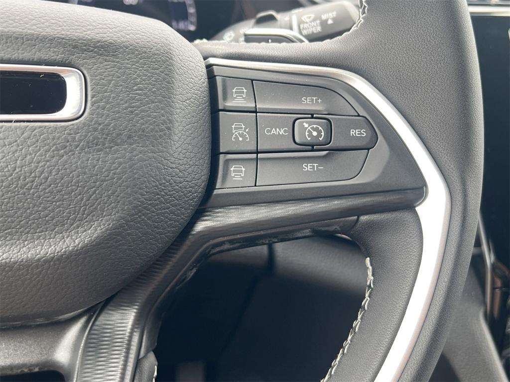 new 2025 Jeep Grand Cherokee L car, priced at $43,325