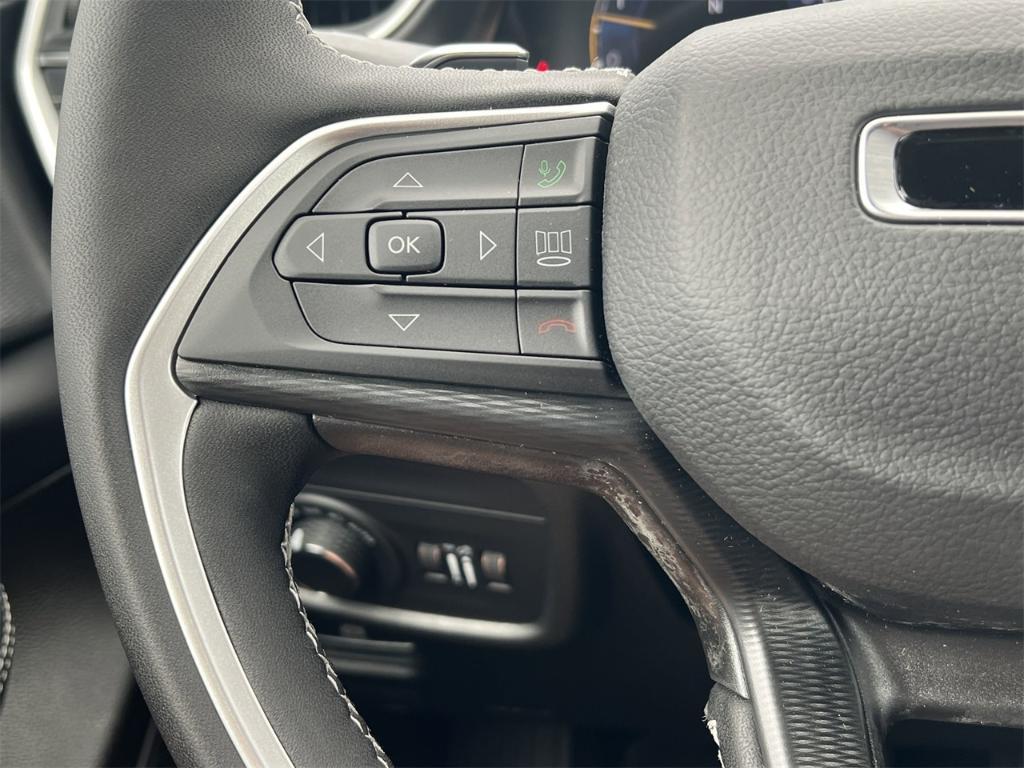 new 2025 Jeep Grand Cherokee L car, priced at $43,325