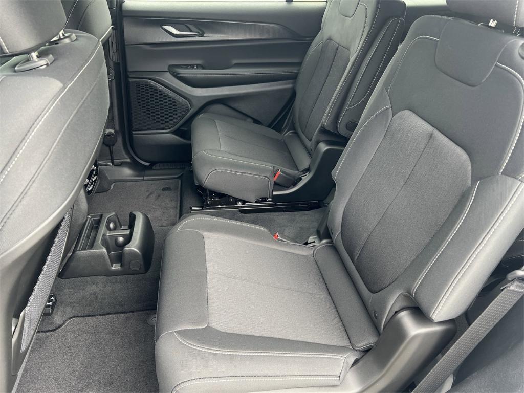 new 2025 Jeep Grand Cherokee L car, priced at $43,325