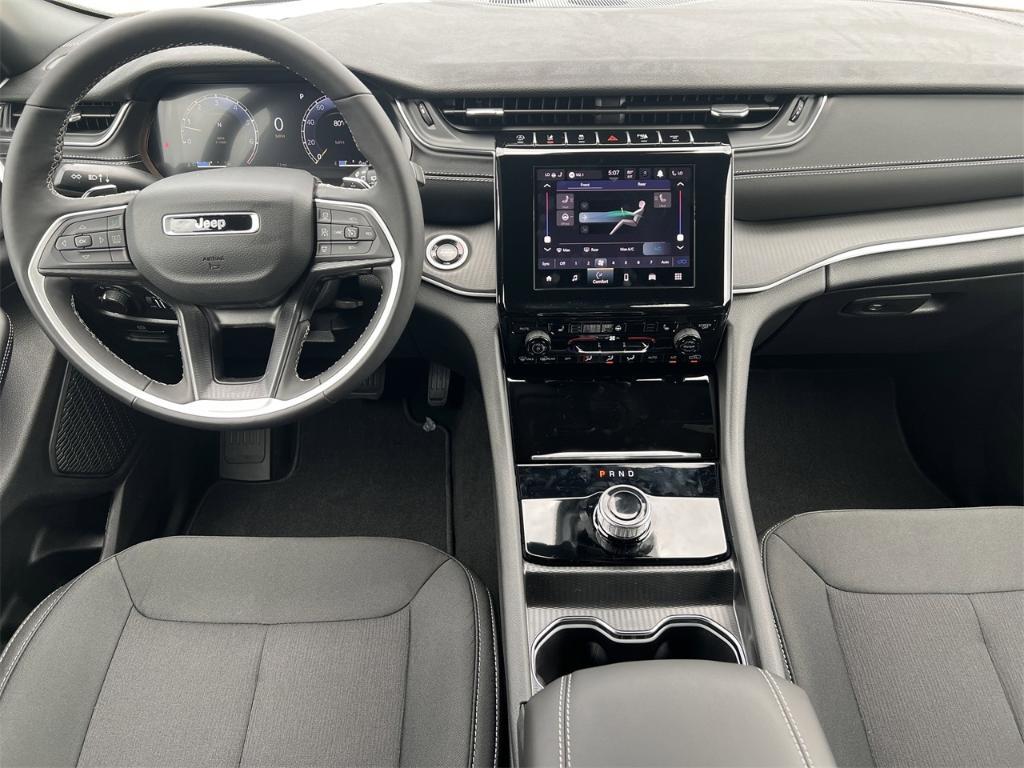 new 2025 Jeep Grand Cherokee L car, priced at $43,325