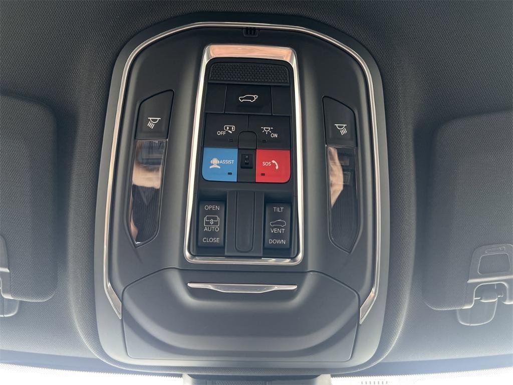 new 2025 Jeep Grand Cherokee L car, priced at $43,325