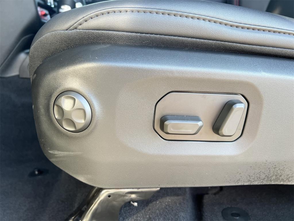 new 2025 Jeep Wrangler car, priced at $73,490