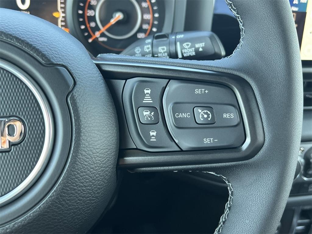 new 2025 Jeep Wrangler car, priced at $73,490