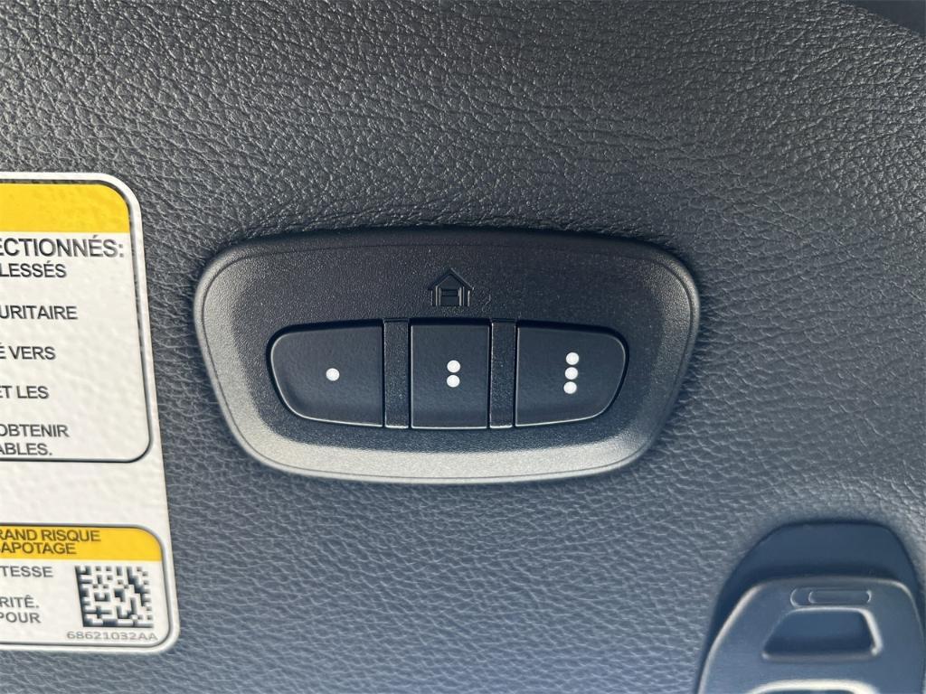 new 2025 Jeep Wrangler car, priced at $73,490