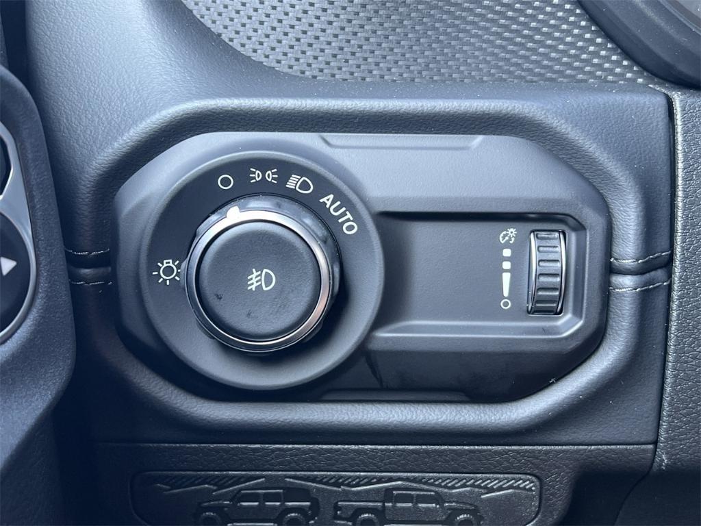 new 2025 Jeep Wrangler car, priced at $73,490