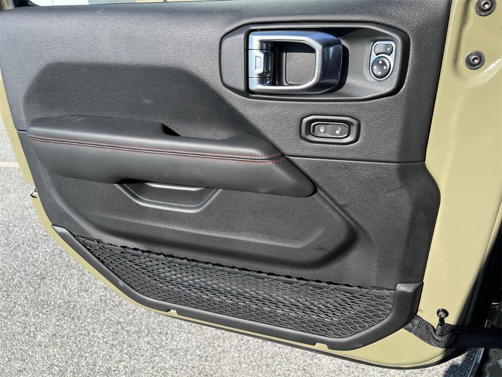 new 2025 Jeep Wrangler car, priced at $73,490