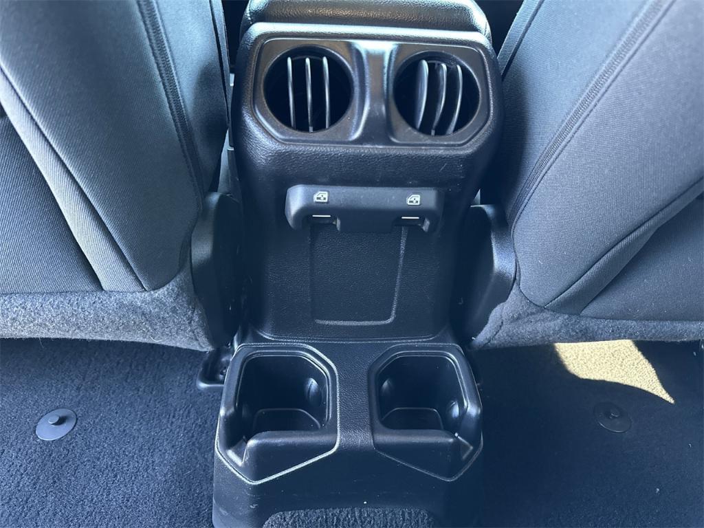 used 2021 Jeep Wrangler Unlimited car, priced at $27,015