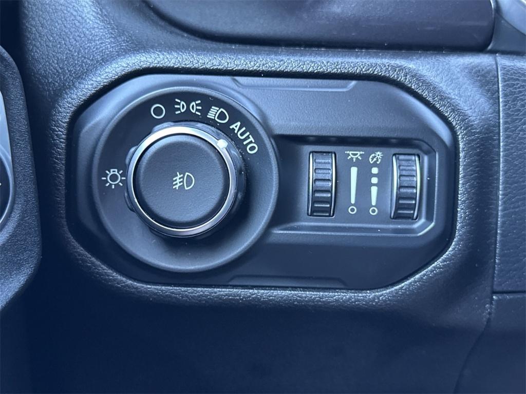 used 2021 Jeep Wrangler Unlimited car, priced at $27,015