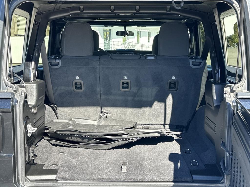 used 2021 Jeep Wrangler Unlimited car, priced at $27,015