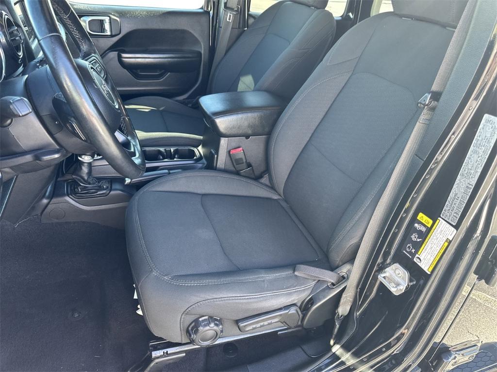 used 2021 Jeep Wrangler Unlimited car, priced at $27,015