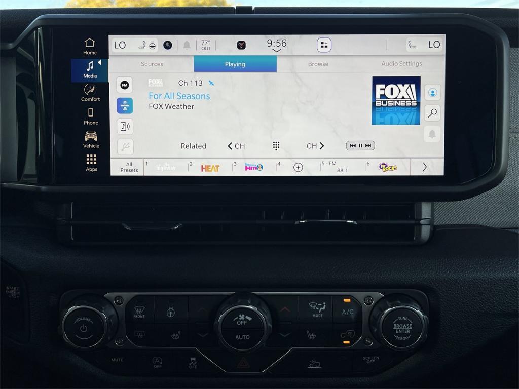 new 2025 Jeep Gladiator car