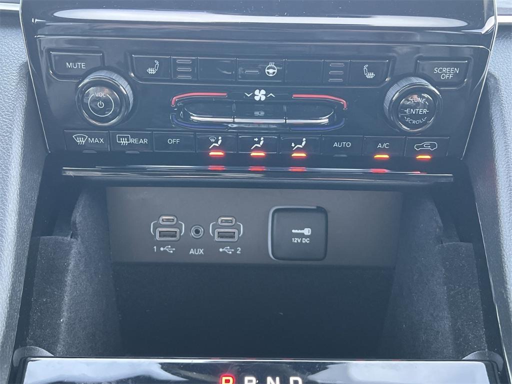 used 2022 Jeep Grand Cherokee car, priced at $31,344