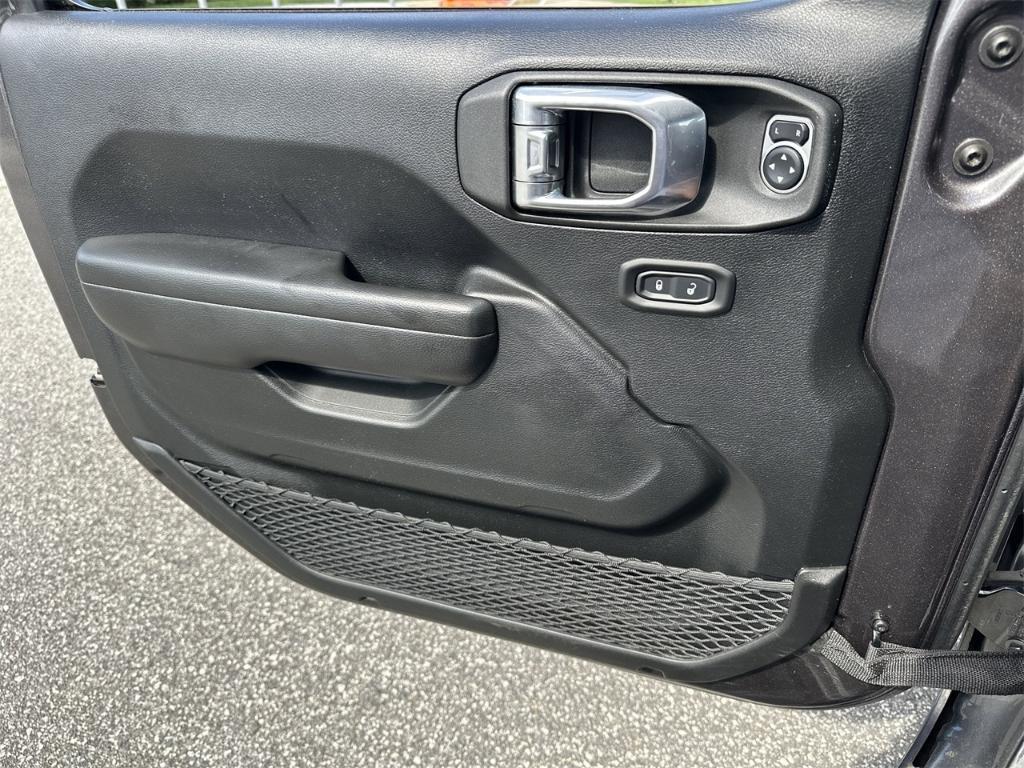 used 2021 Jeep Wrangler Unlimited car, priced at $29,000