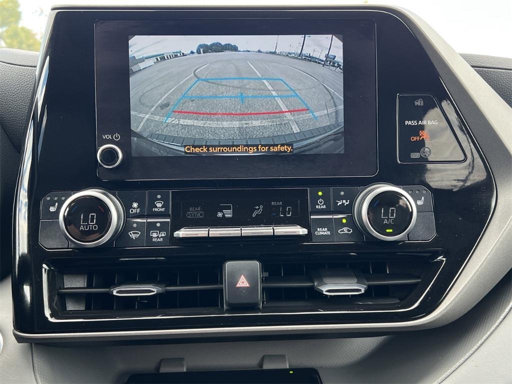 used 2023 Toyota Highlander car, priced at $33,000