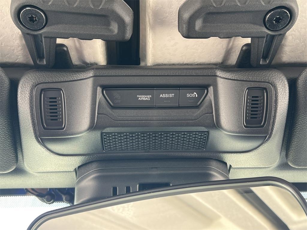 new 2025 Jeep Gladiator car, priced at $59,425