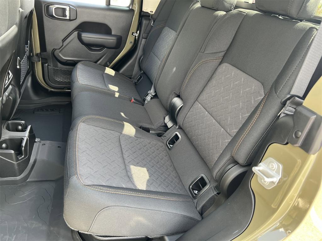 new 2025 Jeep Gladiator car, priced at $59,425