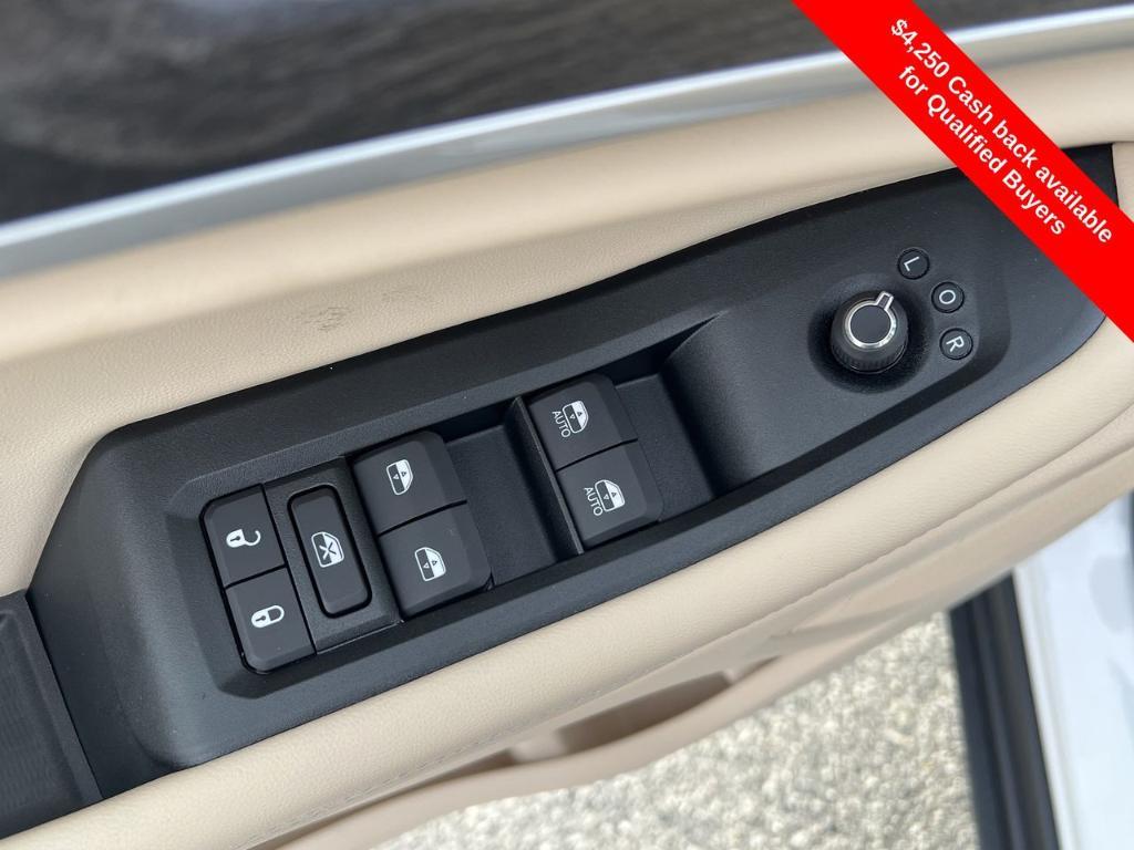 new 2025 Jeep Grand Cherokee car, priced at $47,817