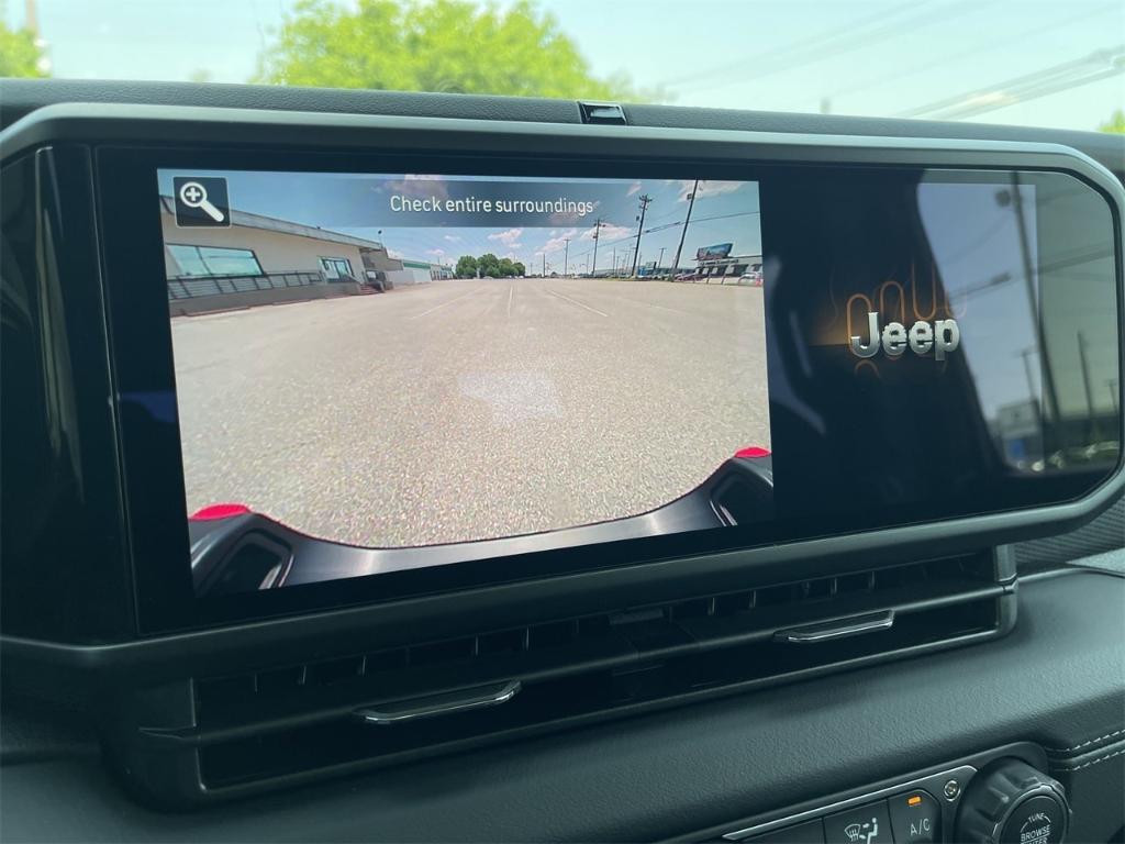 new 2025 Jeep Gladiator car, priced at $57,605