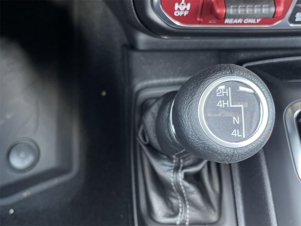 new 2025 Jeep Gladiator car, priced at $57,605