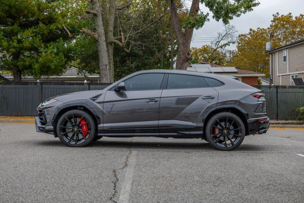 used 2021 Lamborghini Urus car, priced at $199,999