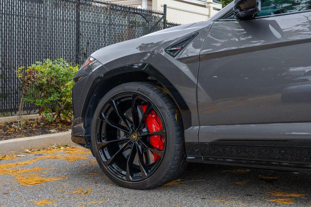 used 2021 Lamborghini Urus car, priced at $199,999