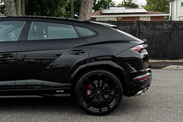 used 2024 Lamborghini Urus car, priced at $299,999