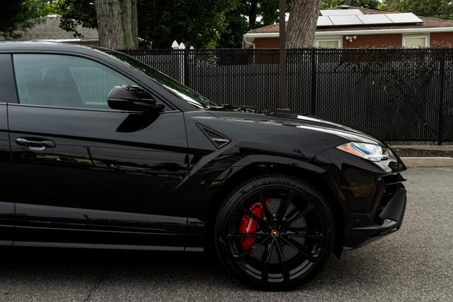 used 2024 Lamborghini Urus car, priced at $299,999