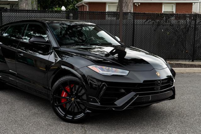 used 2024 Lamborghini Urus car, priced at $299,999