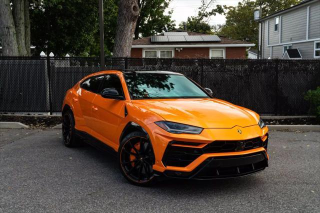 used 2022 Lamborghini Urus car, priced at $204,999