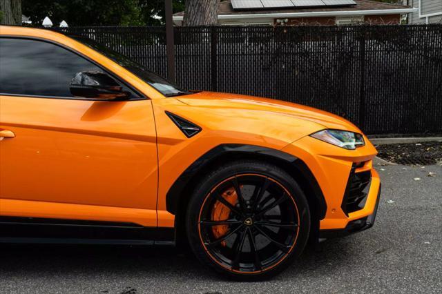 used 2022 Lamborghini Urus car, priced at $204,999