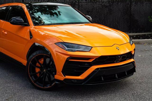 used 2022 Lamborghini Urus car, priced at $204,999