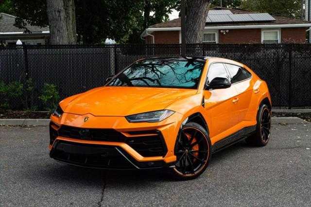 used 2022 Lamborghini Urus car, priced at $204,999