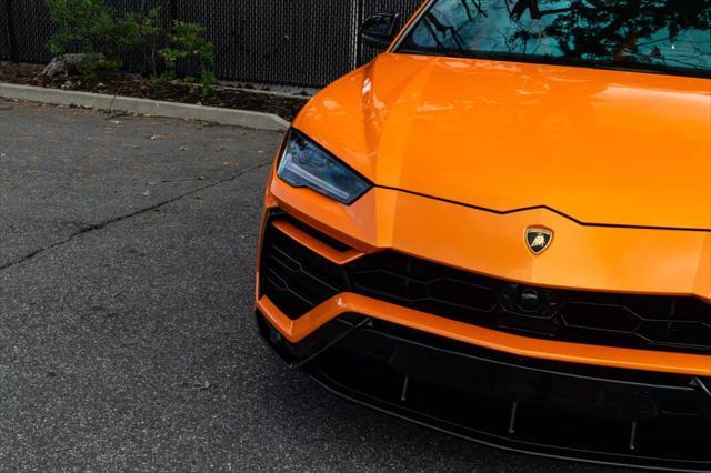 used 2022 Lamborghini Urus car, priced at $204,999